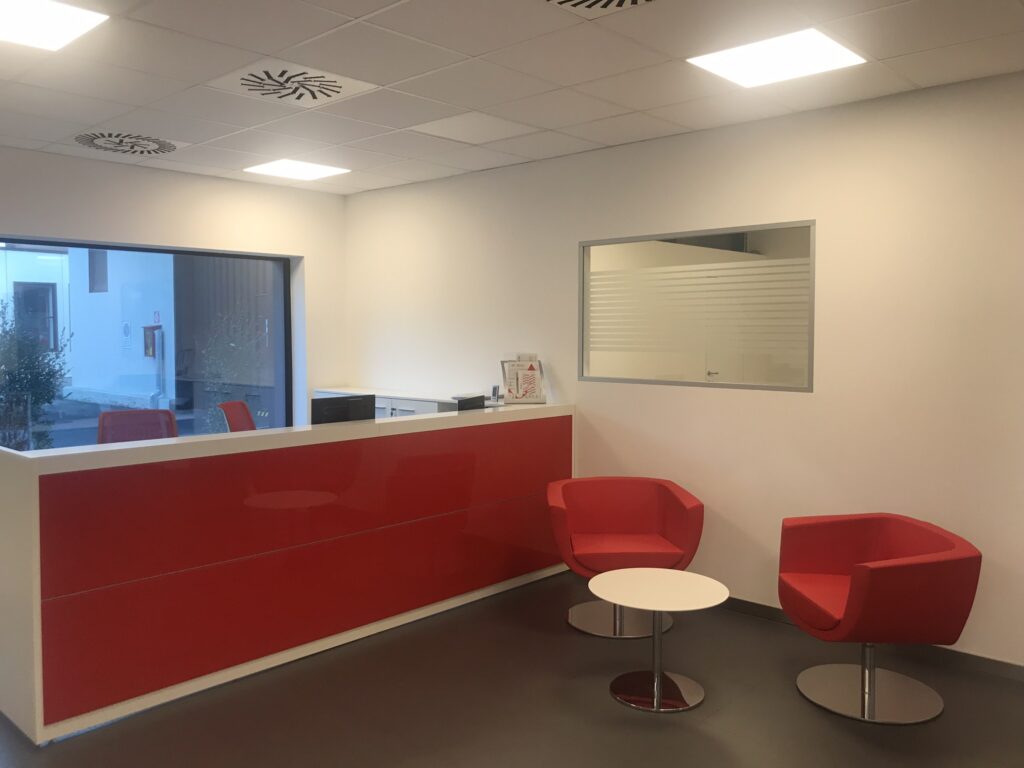 Ingresso e reception uffici a Sesto Calende