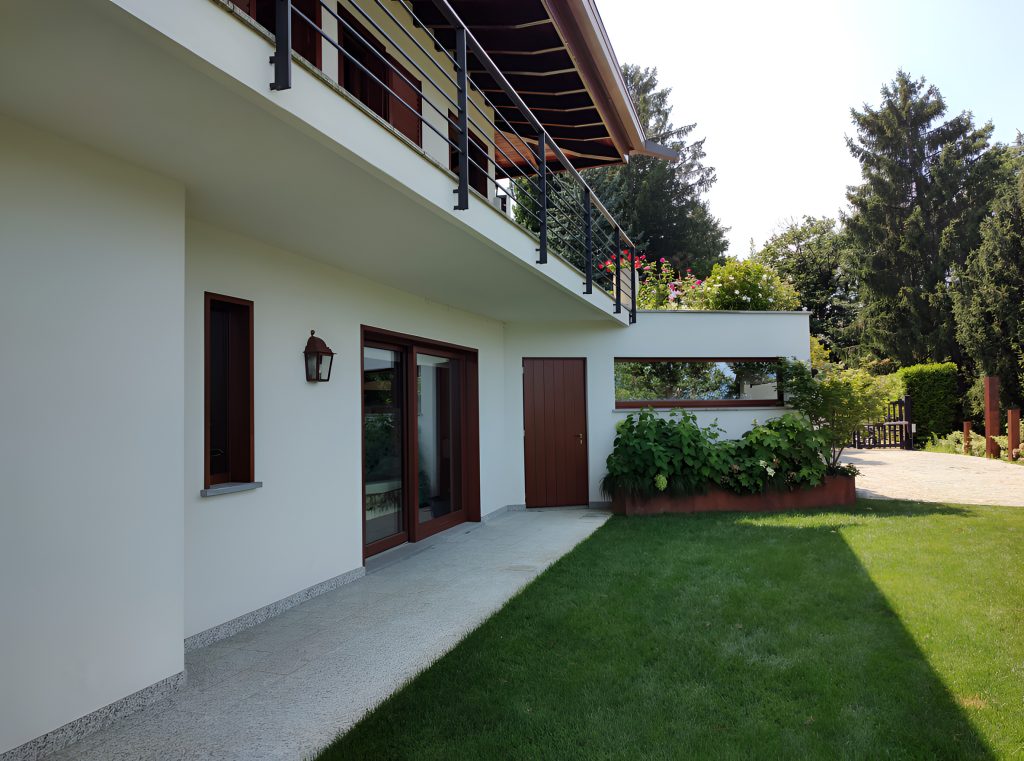 Villa ad Arona - ristrutturazione con ampliamento