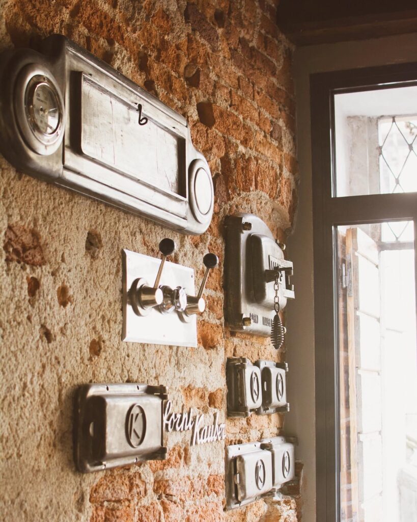 Strobino - wine bar e food shop ad Arona