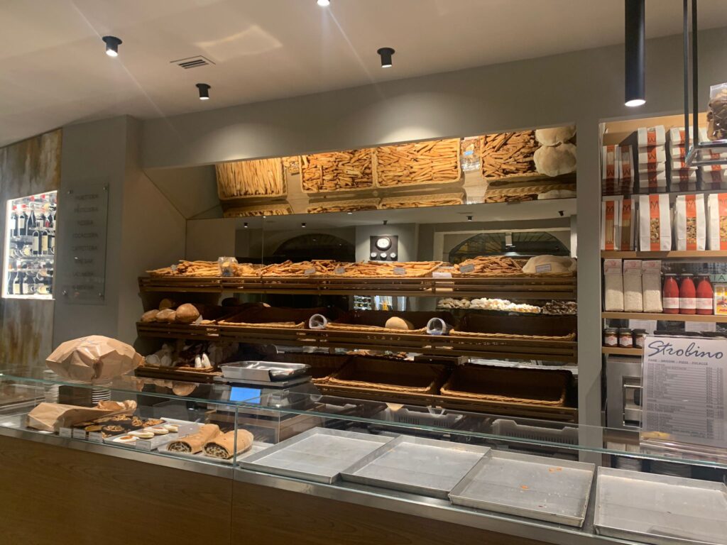 Strobino - wine bar e food shop ad Arona